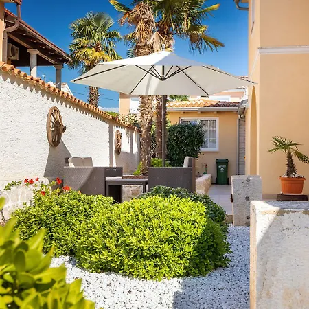 Idyllisches Mit Mediterranem Garten, Bbq - Nur 15 Minuten Zum *